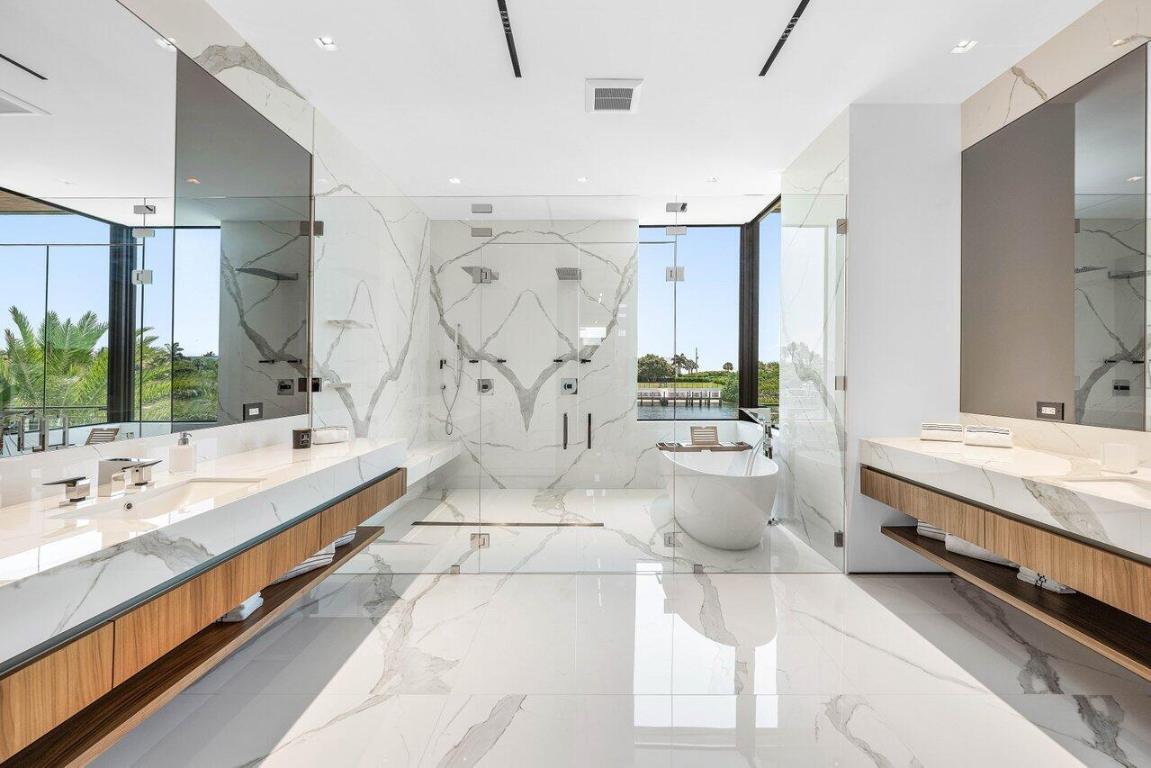 VENETIAN ISLES 3RD SEC - Residential