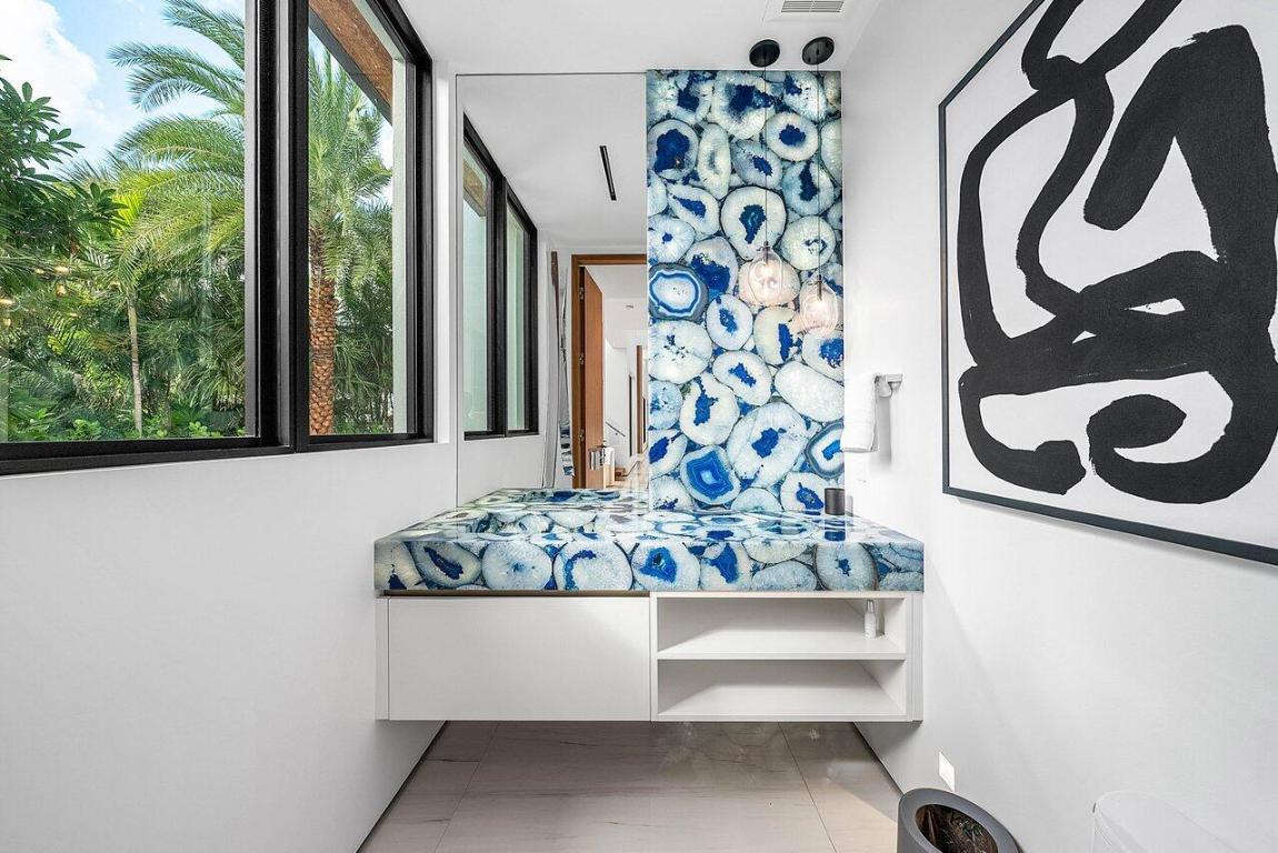 VENETIAN ISLES 3RD SEC - Residential