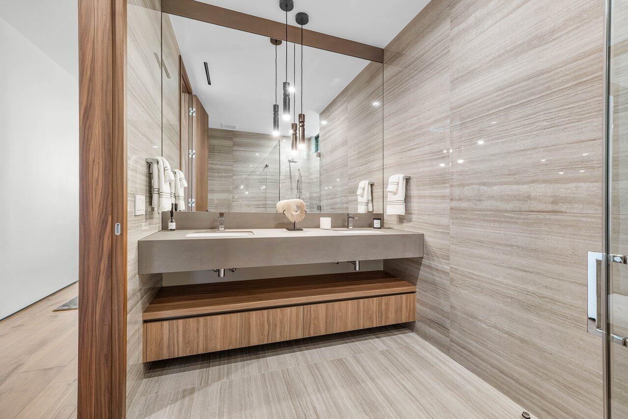 VENETIAN ISLES 3RD SEC - Residential