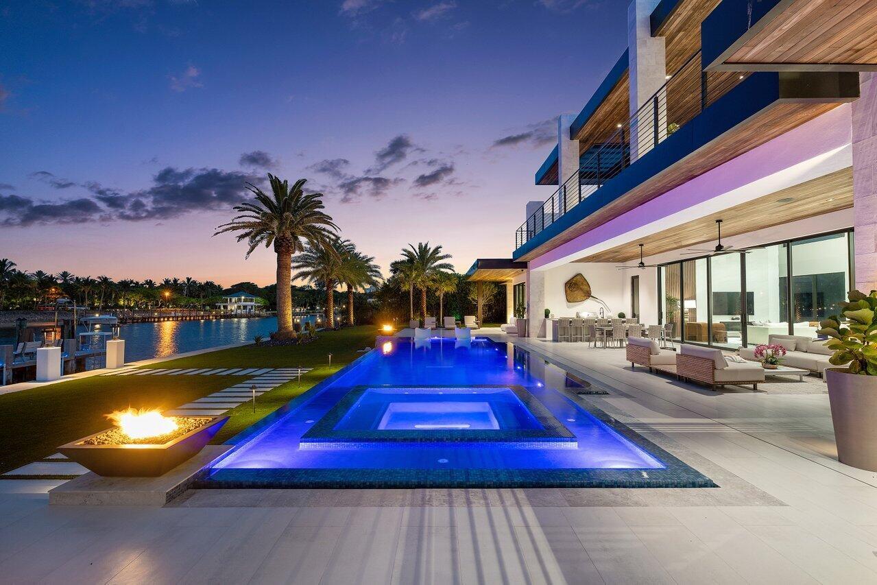 VENETIAN ISLES 3RD SEC - Residential