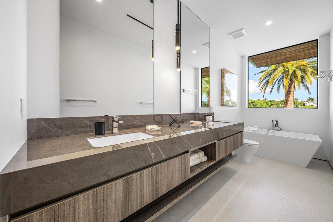 VENETIAN ISLES 3RD SEC - Residential