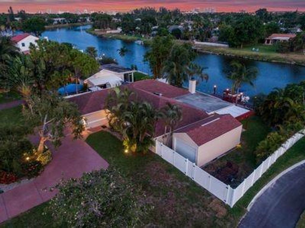 Photo of 864 Avocet Rd, Delray Beach, FL 33444 (MLS # F10343816)