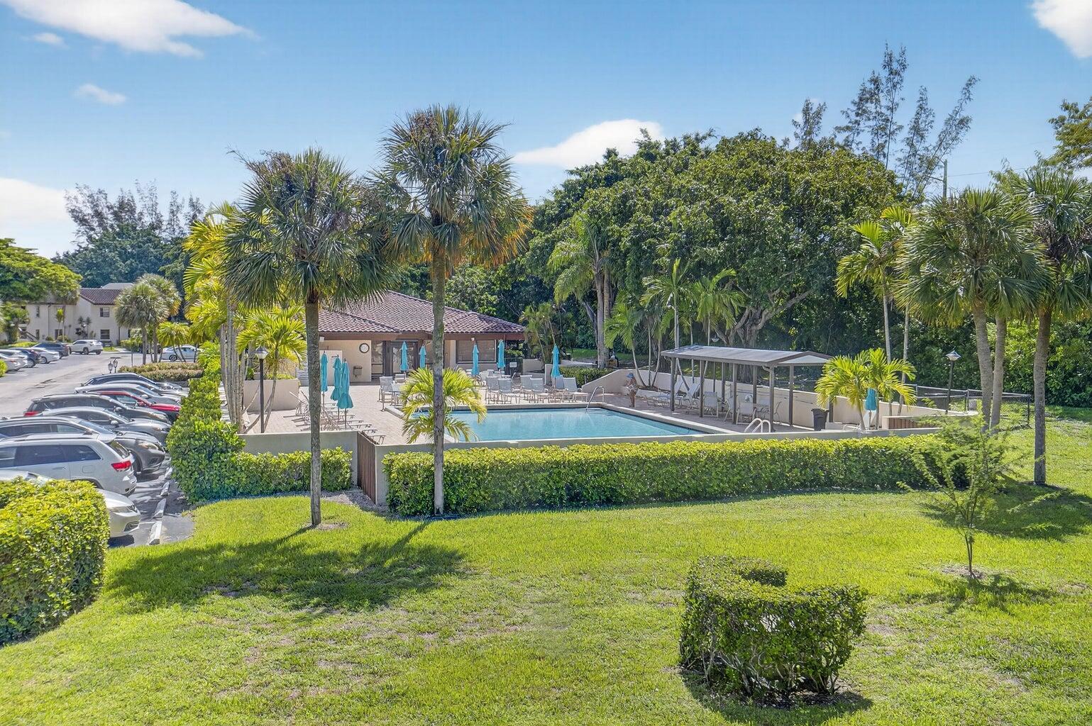 GLADES OF BOCA LAGO CONDO - Residential