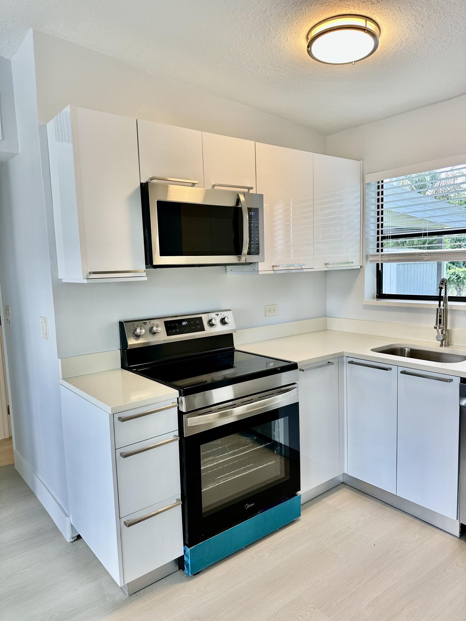 FOREST HILL VILLAGE 1 - Residential