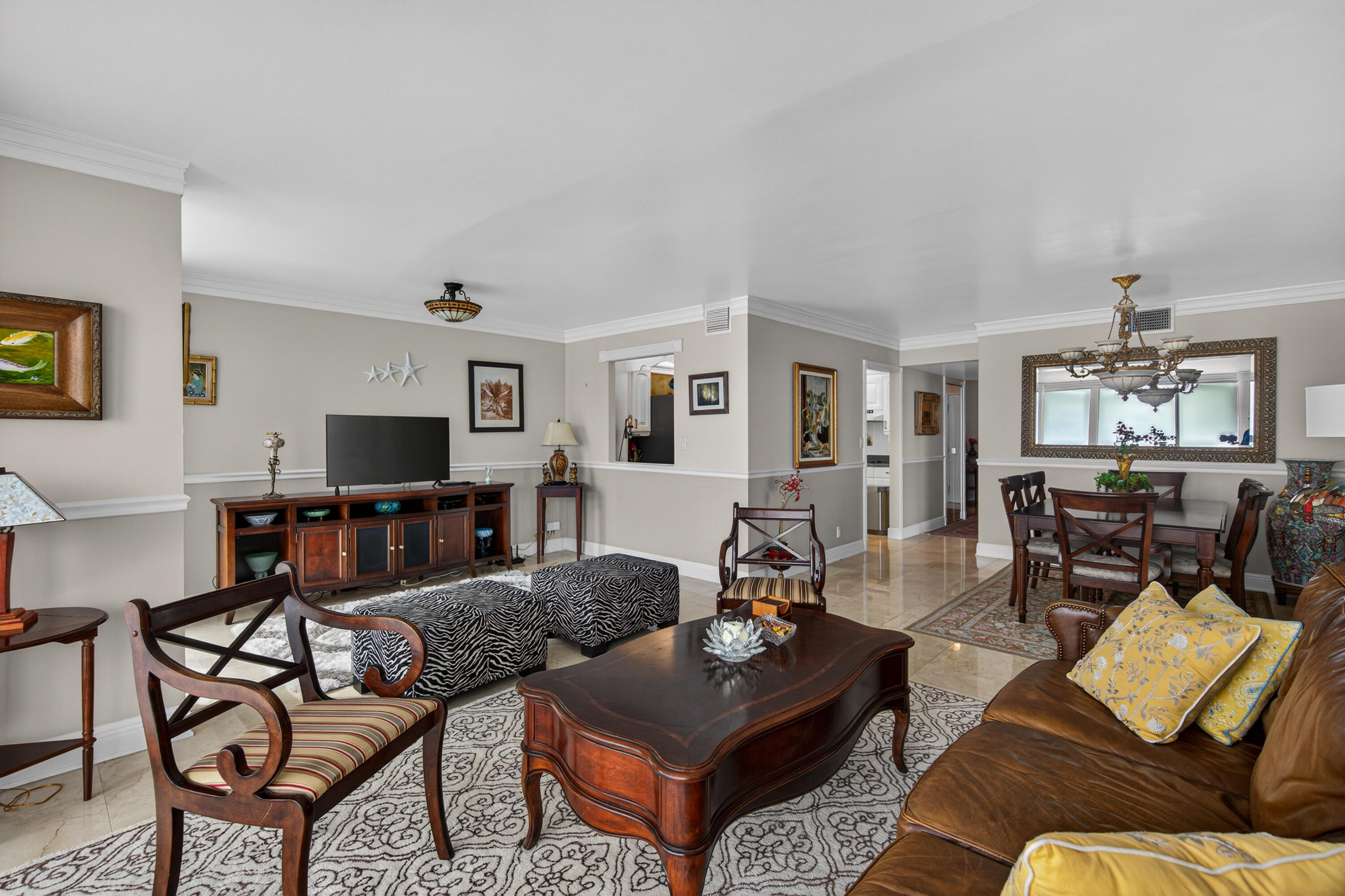 531 N Ocean Boulevard 1811