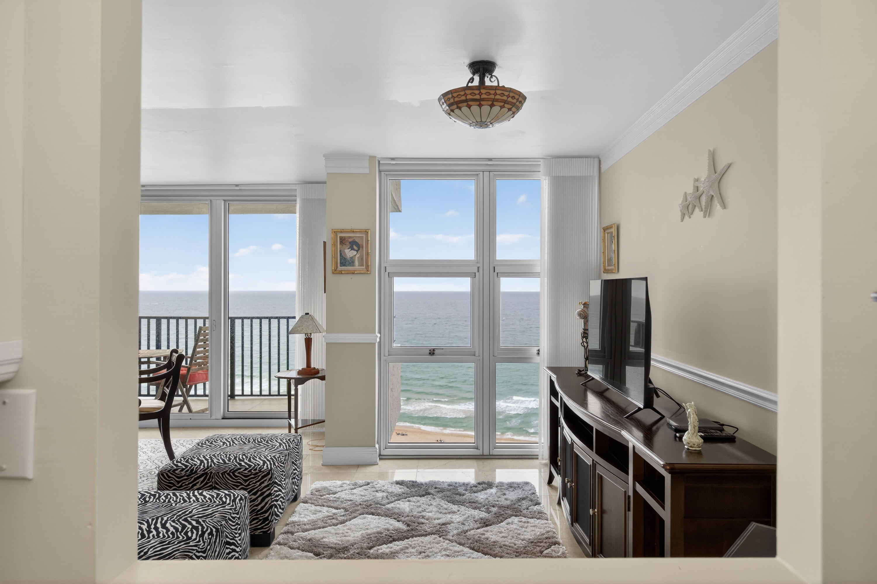 SILVER THATCH ATLANTIC PLAZA - Residential