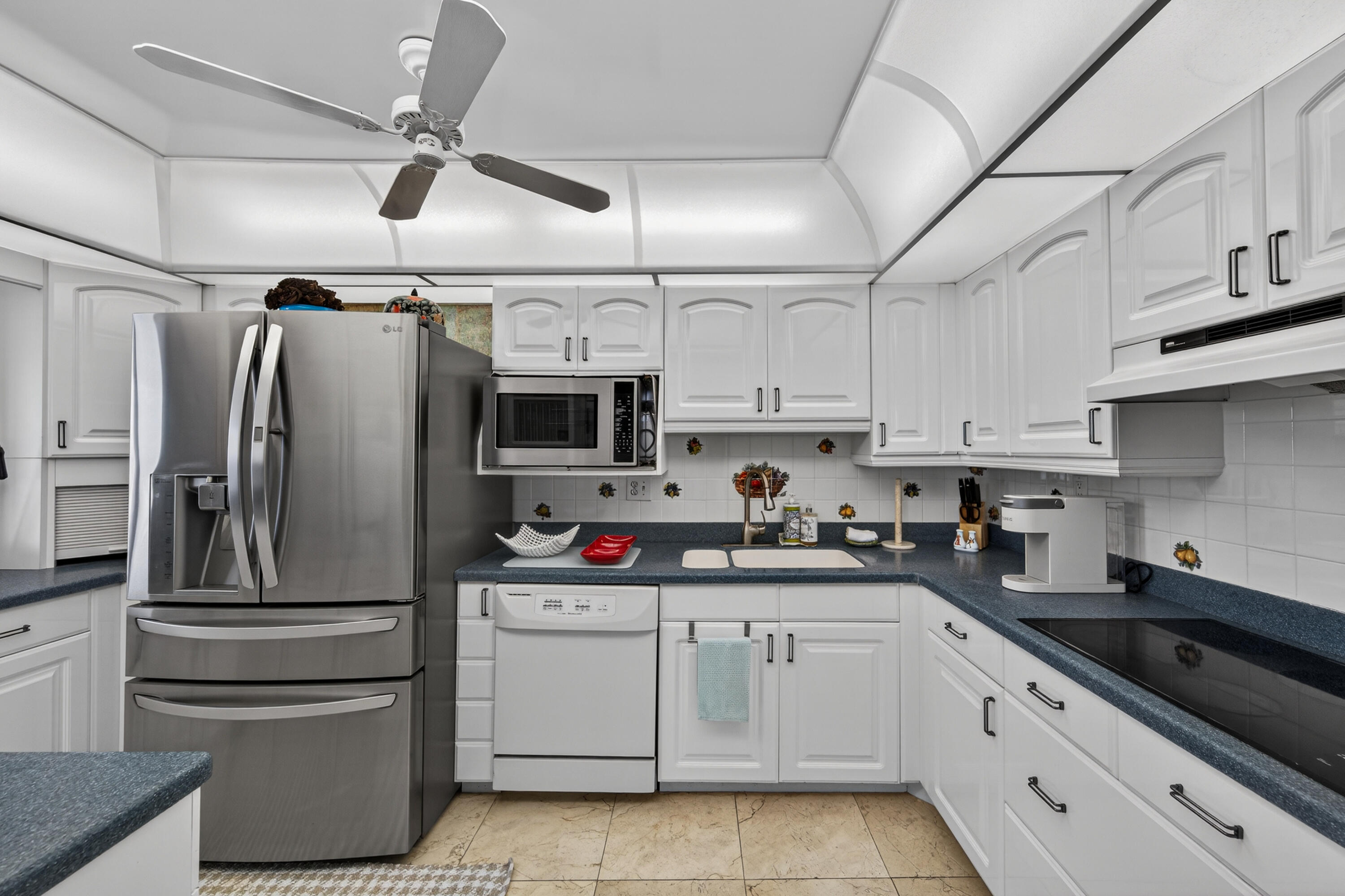 SILVER THATCH ATLANTIC PLAZA - Residential