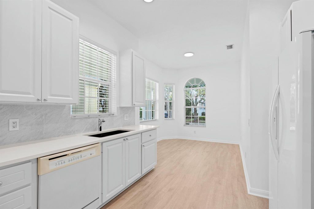 Photo of 218 New Haven Boulevard, Jupiter, FL 33458 (MLS # R10956787)