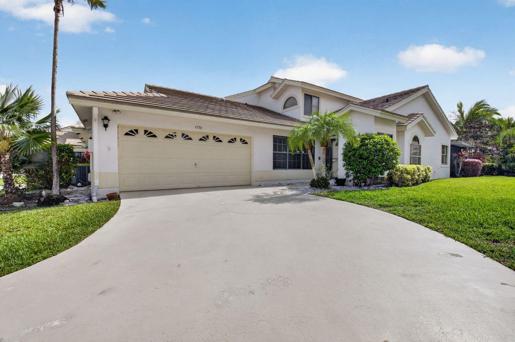 Photo of 4790 Brighton Lakes Boulevard, Boynton Beach, FL 33436 (MLS # B26014178)
