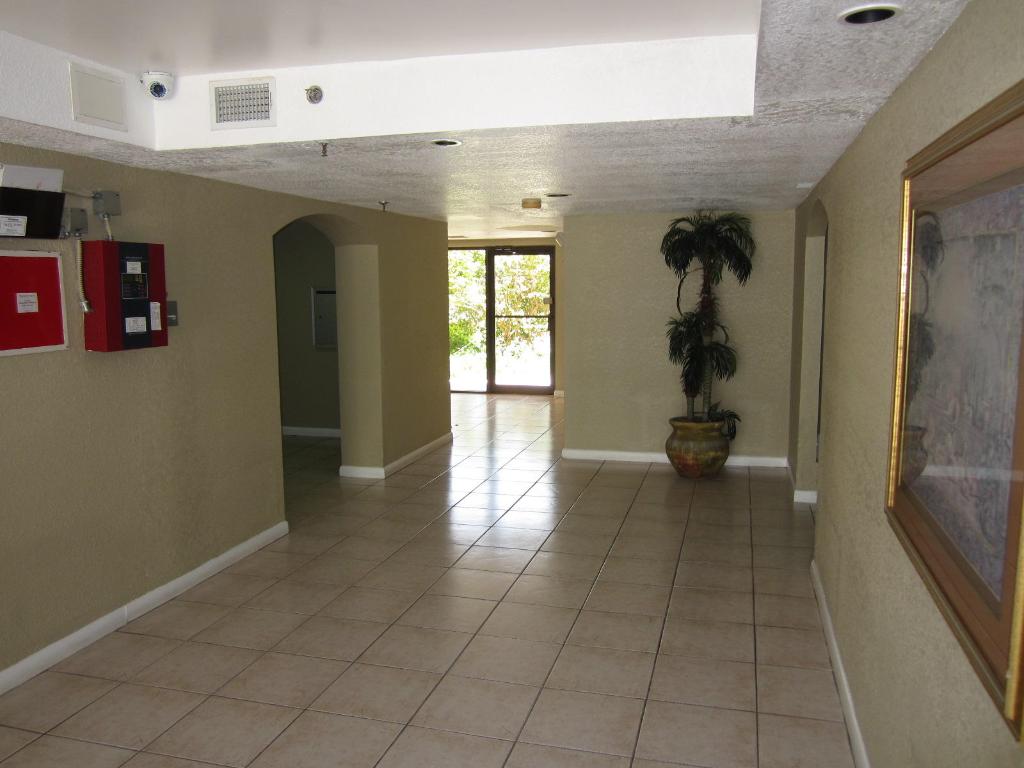 LAVERS DELRAY RACQUET CLUB CONDO - Residential Lease