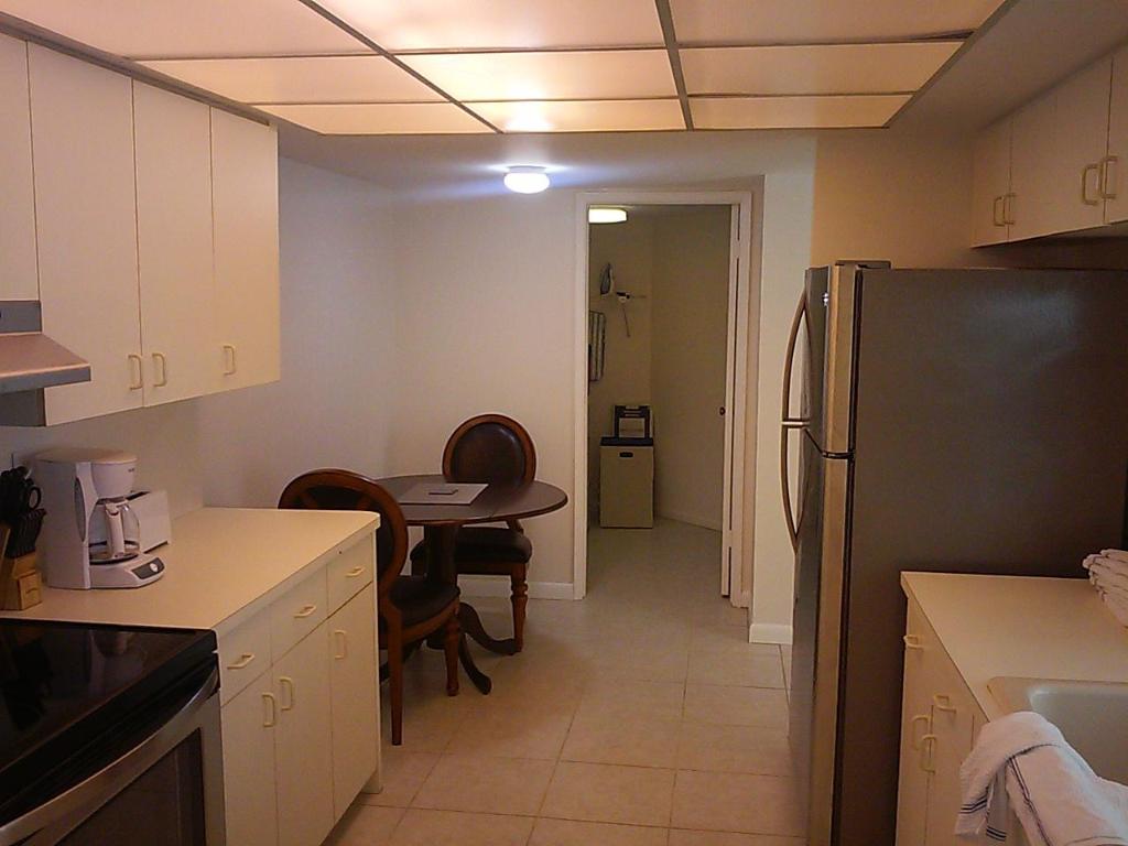 LAVERS DELRAY RACQUET CLUB CONDO - Residential Lease