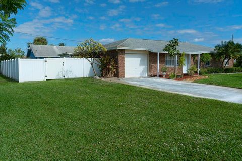 Photo of 3119 Caribb Way, Lake Worth, FL 33462 (MLS # R11158735)