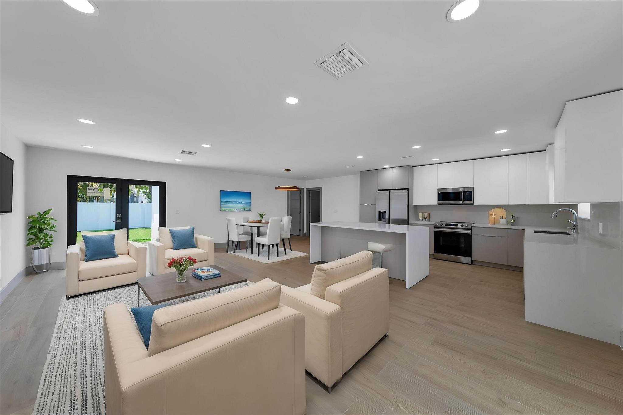 3231 NE 27th Ter