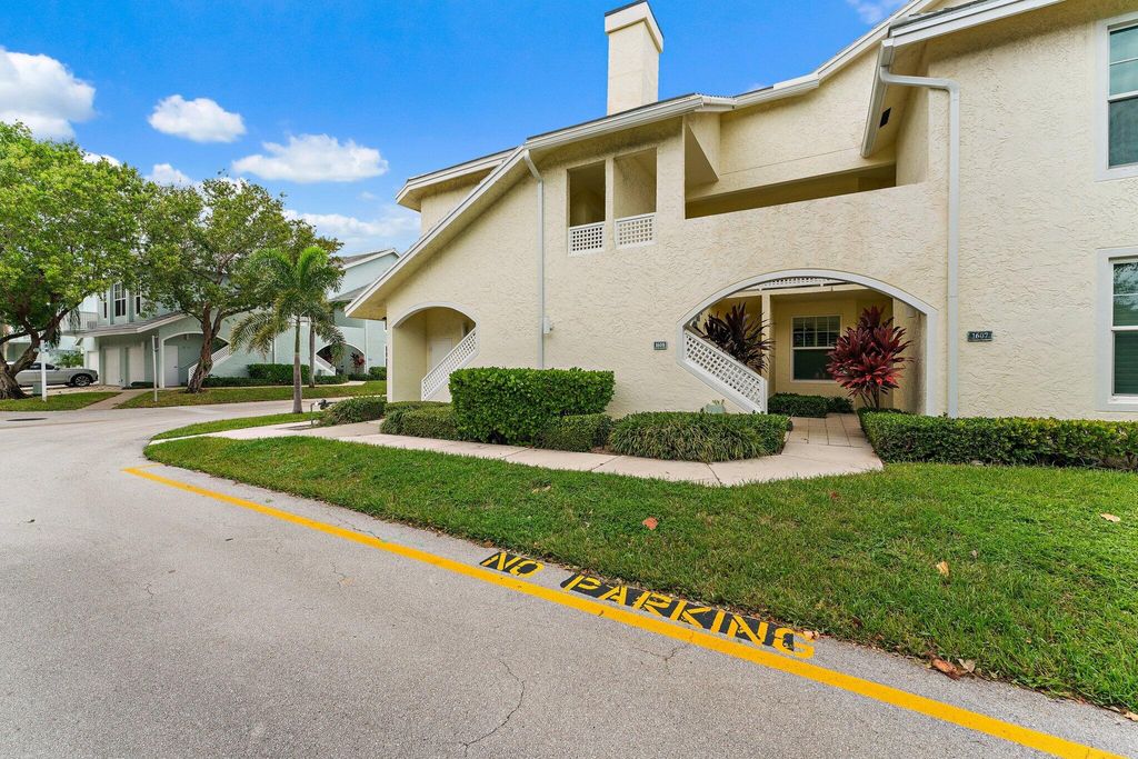 Photo of 1609 Mizzenmast Way, Jupiter, FL 33477 (MLS # R11034232)