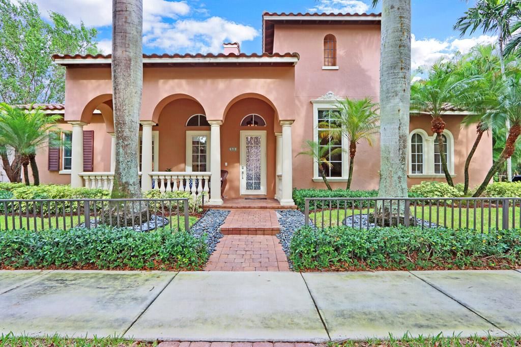 Photo of 141 Barcelona Drive, Jupiter, FL 33458 (MLS # R10759126)