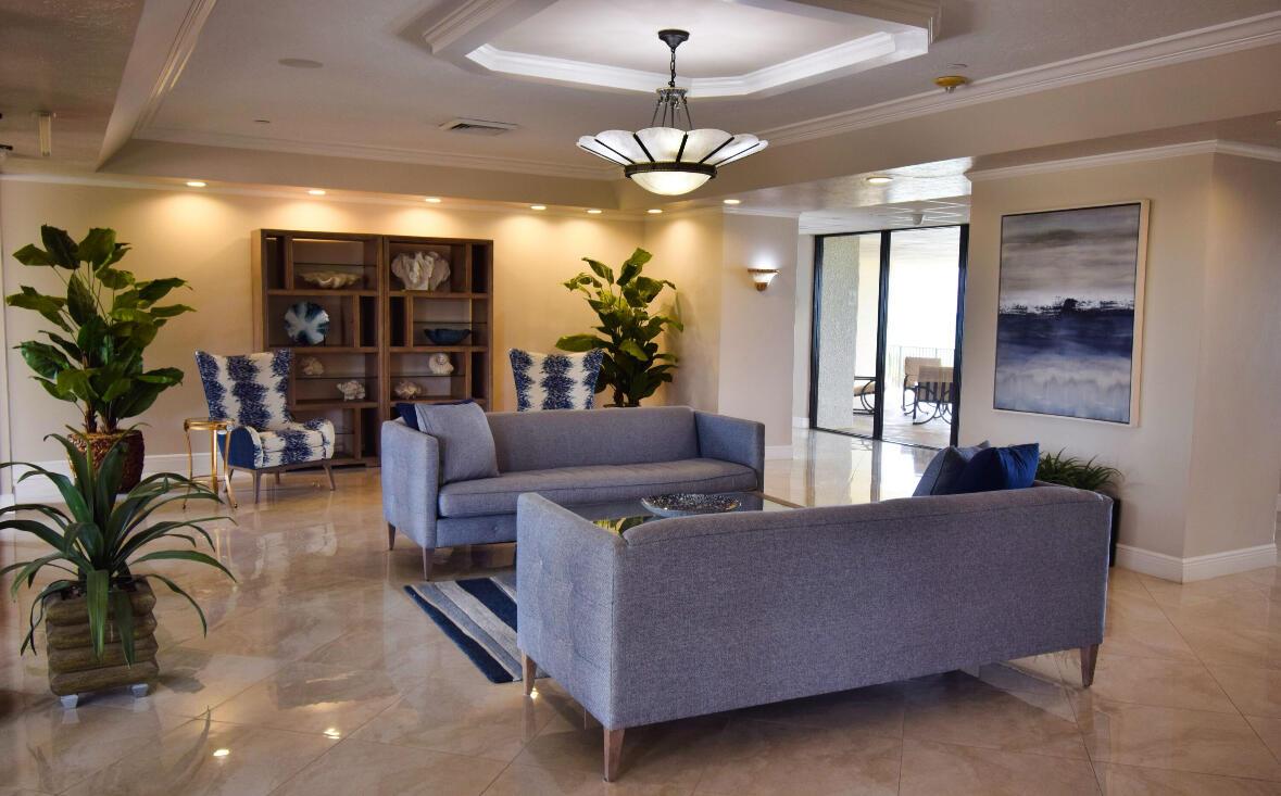 ISLAND DUNES CONDOMINIUM - Residential Lease