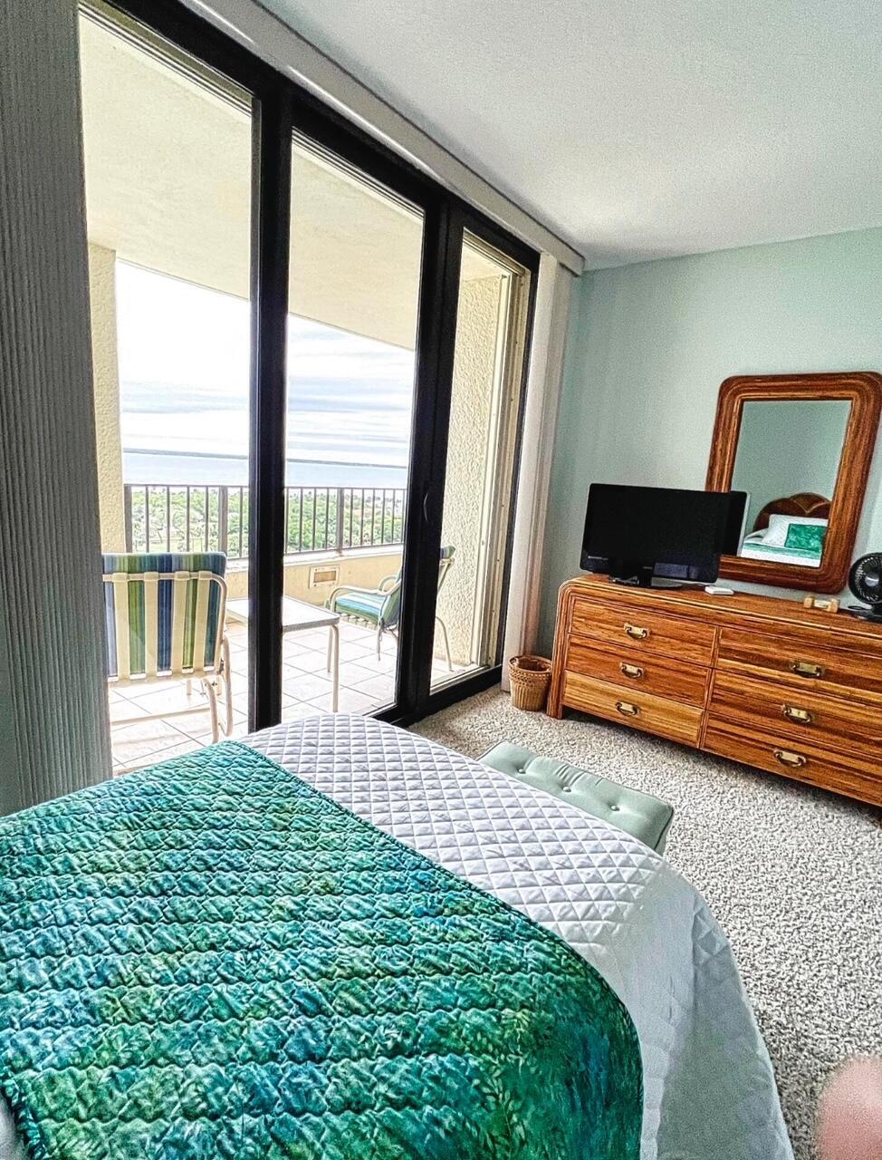 ISLAND DUNES CONDOMINIUM - Residential Lease