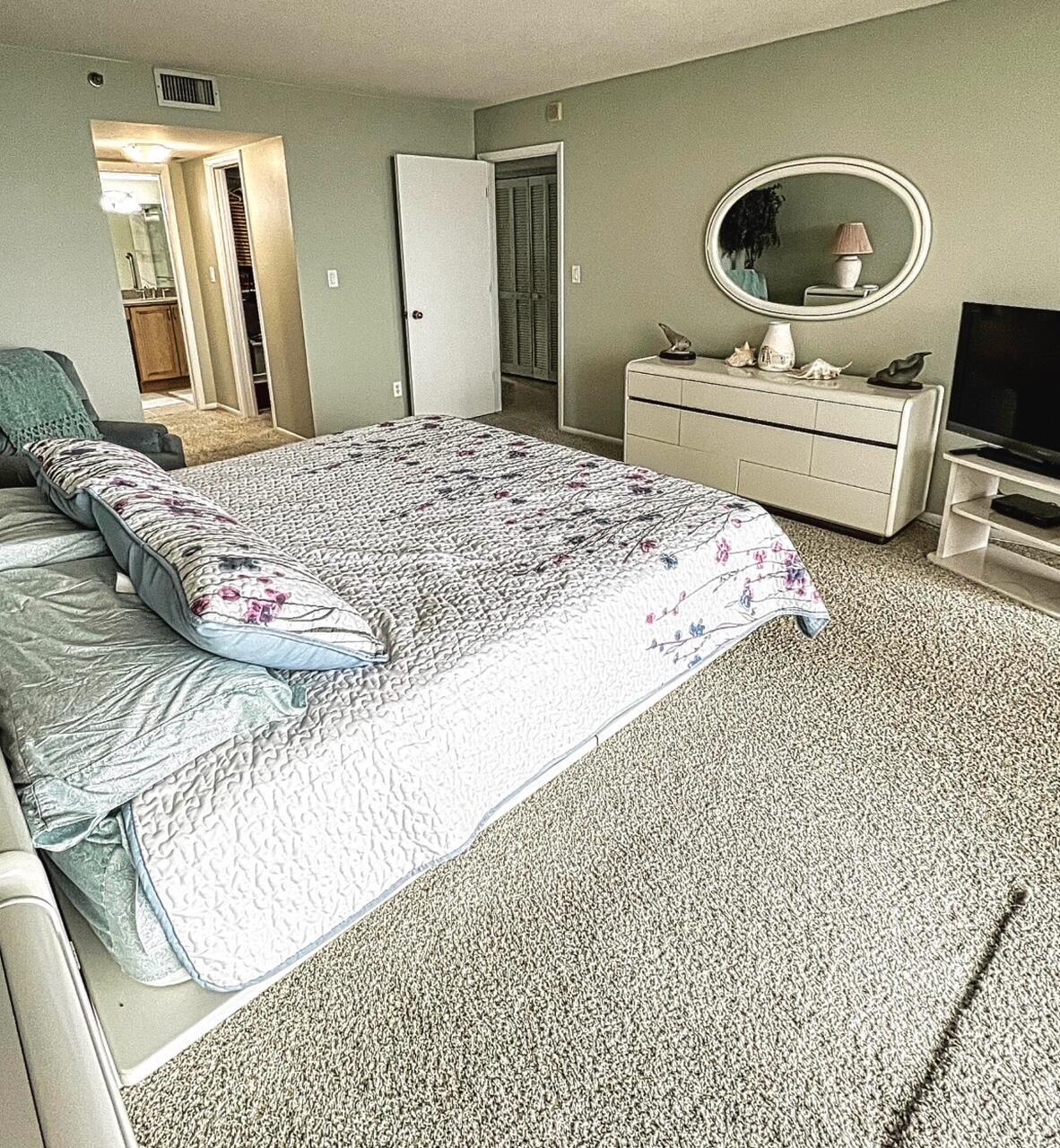 ISLAND DUNES CONDOMINIUM - Residential Lease