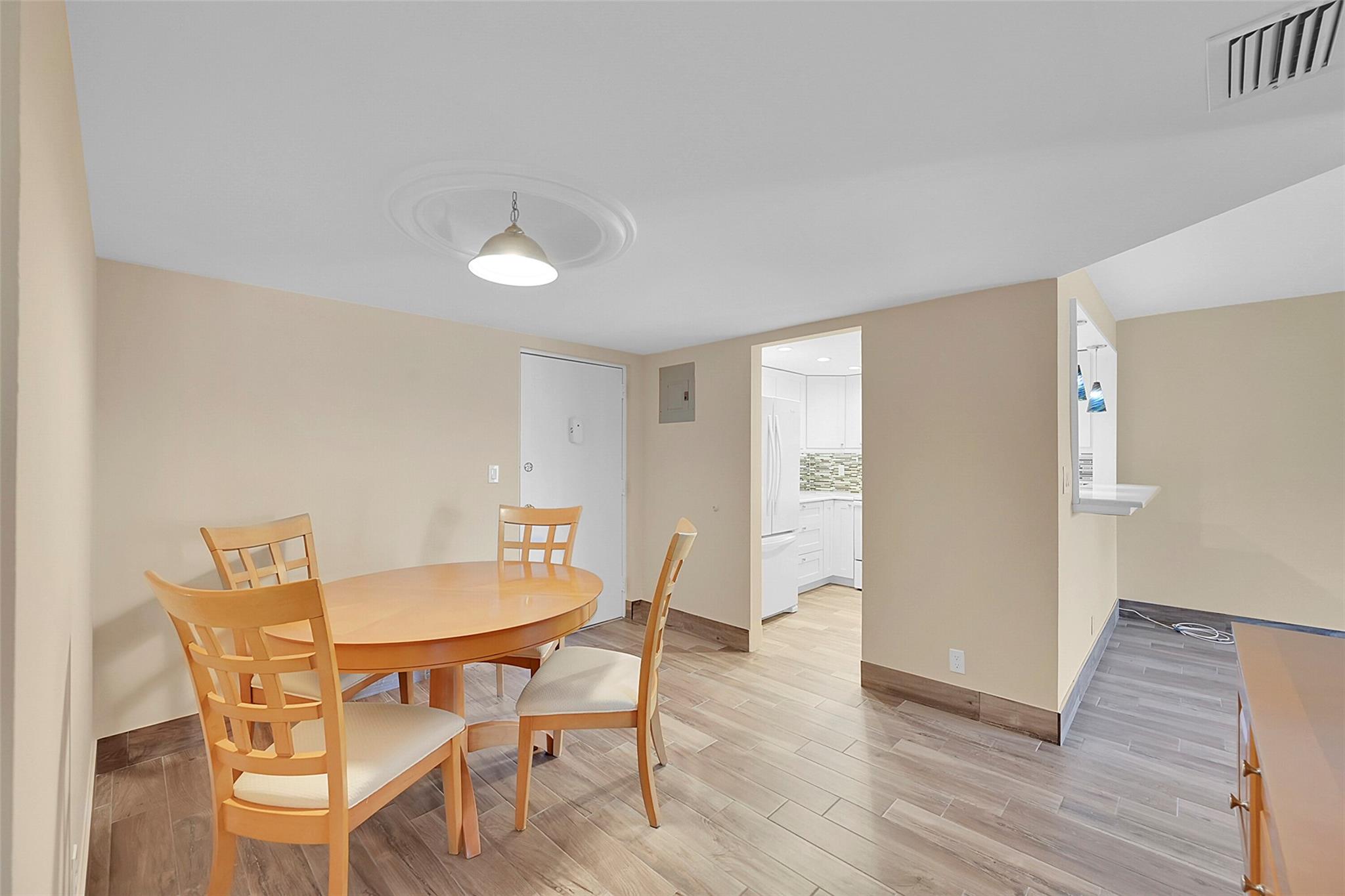 River Manor - Residential