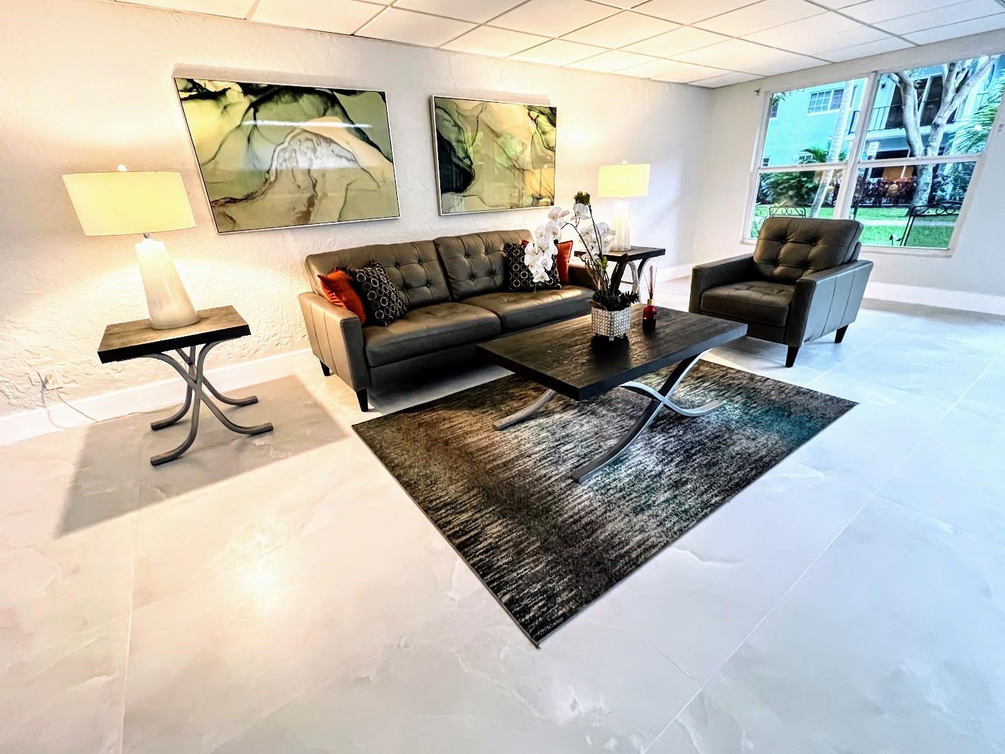 River Manor - Residential