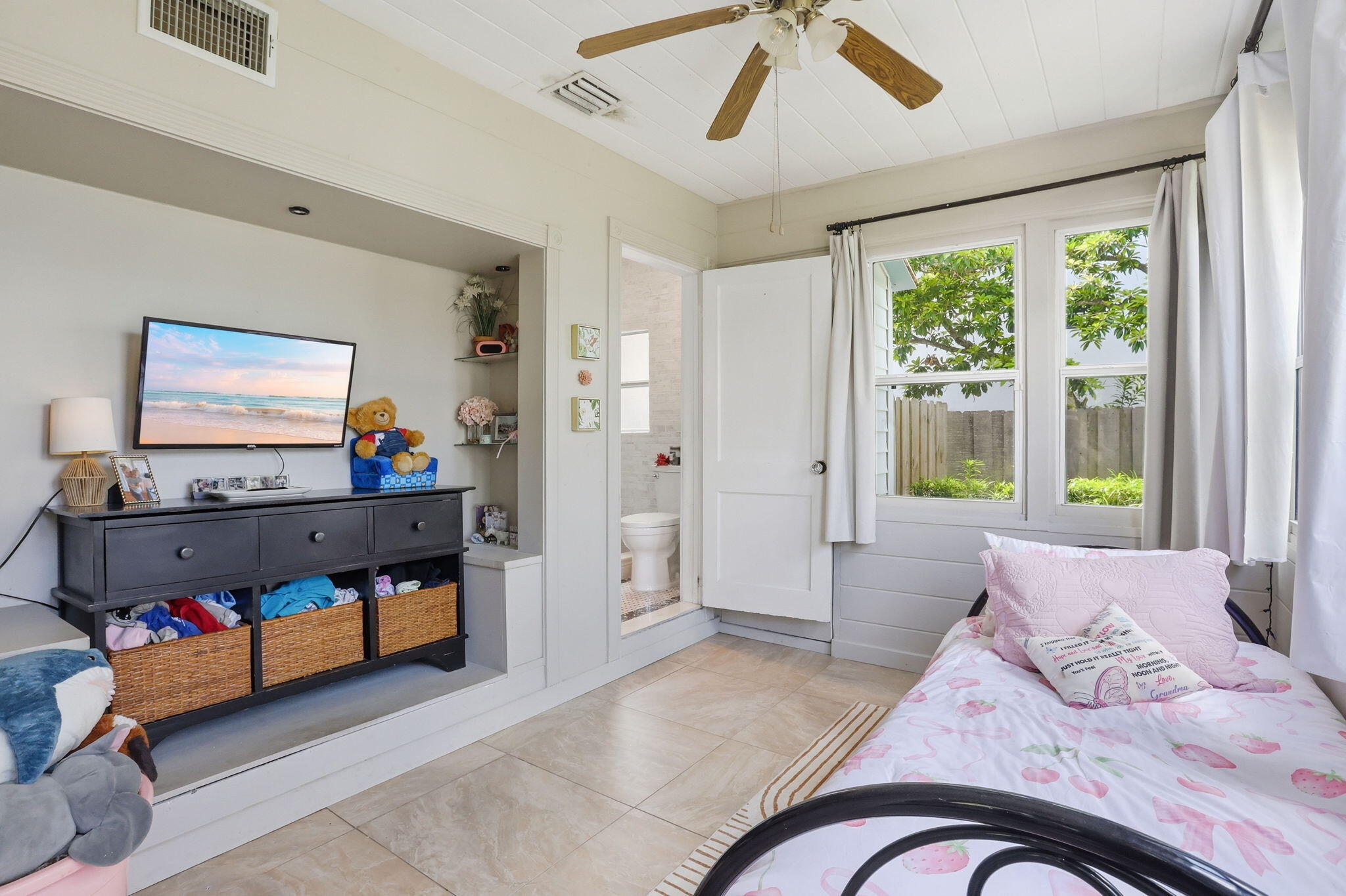 LAKE WORTH TOWN OF - Residential