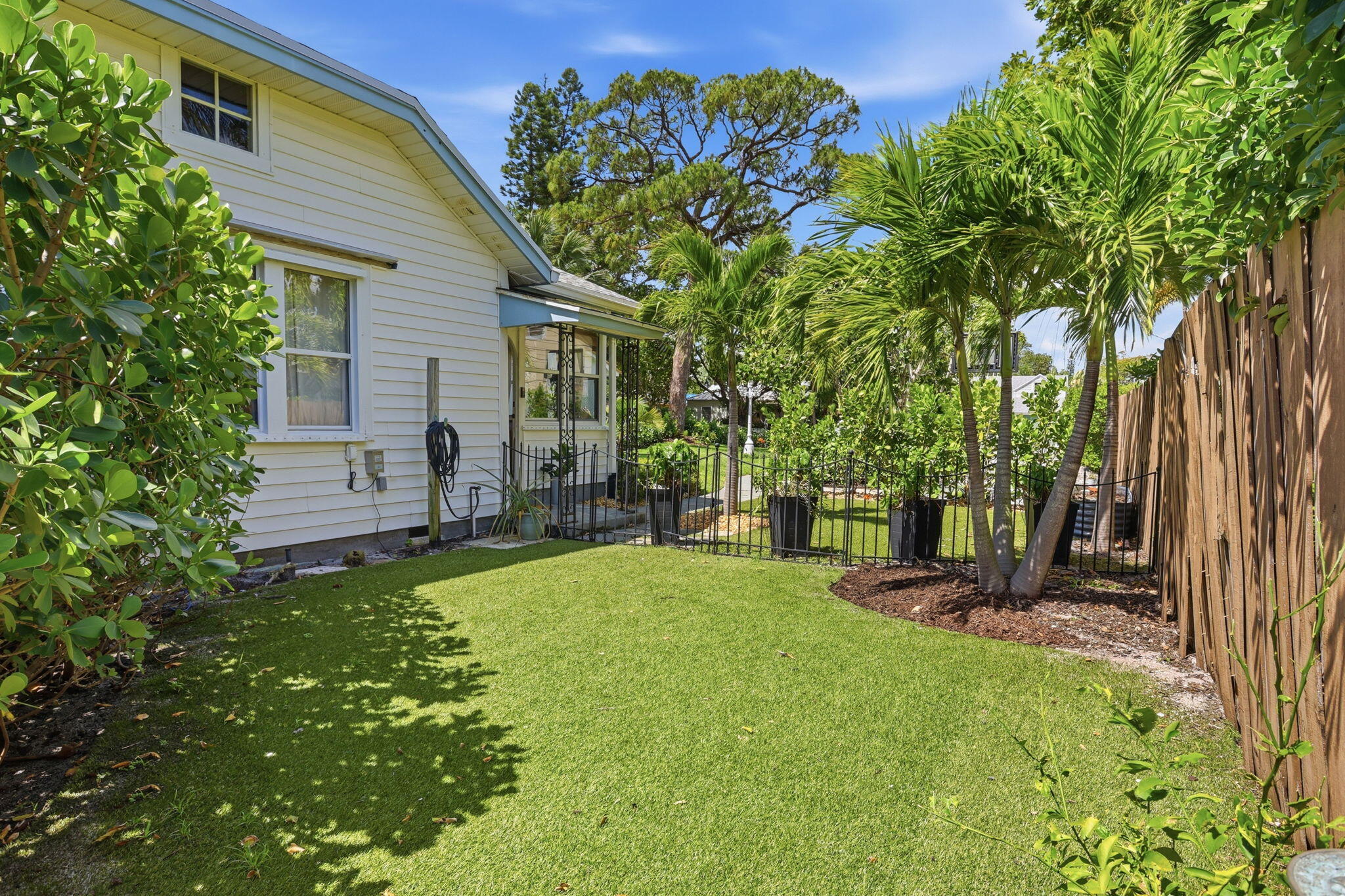 LAKE WORTH TOWN OF - Residential