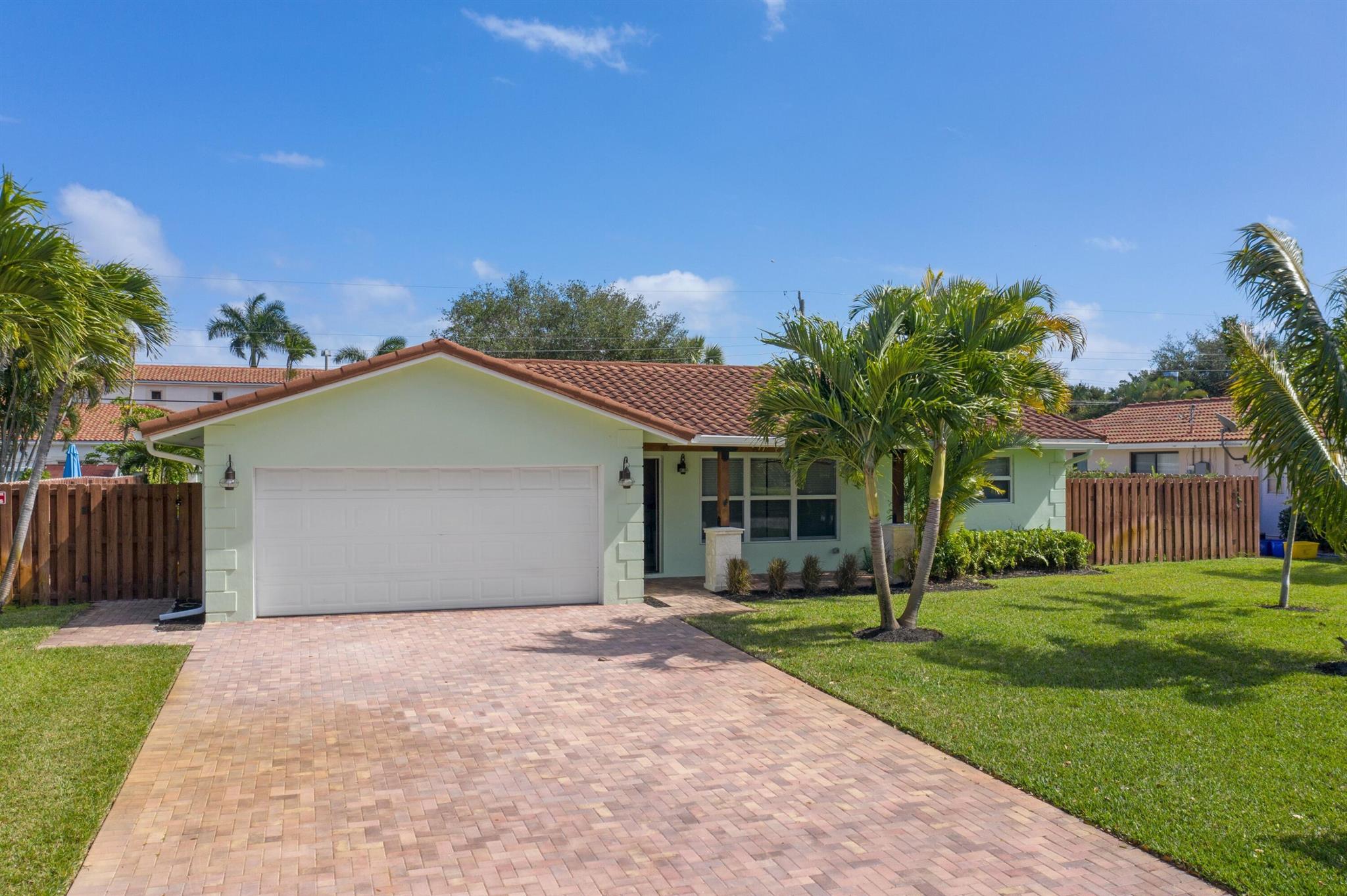 ABSOLUTELY GORGEOUS FULLY RENOVATED SINGLE FAMILY HOME | FULLY FURNISHED | TURNKEY |  PRIME EAST BOCA RATON LOCATION | BIKE TO BEACH | Bright Open Floor Plan | Sky Light | Recessed Lighting | Eat-In Kitchen | Quartz Countertops | Stainless Steel Appliances | Breakfast Bar/ Kitchen Island | Pantry | Custom Bar | Formal Dining Room | Large Primary Bedroom with Walk-In Closet | Ensuite | Bonus In-Home Office |  Immaculate Manicured Quiet Tropical Lush Landscaping | Fenced Backyard | Open Patio | Private Pool Master Bedroom with Walk-In Closet | Minutes to Beach, FAU, Mizner Park, Royal Palm Plaza & I-95 | SEASONAL AVAILABLE NOV 1  | PRESENT ALL OFFERS!