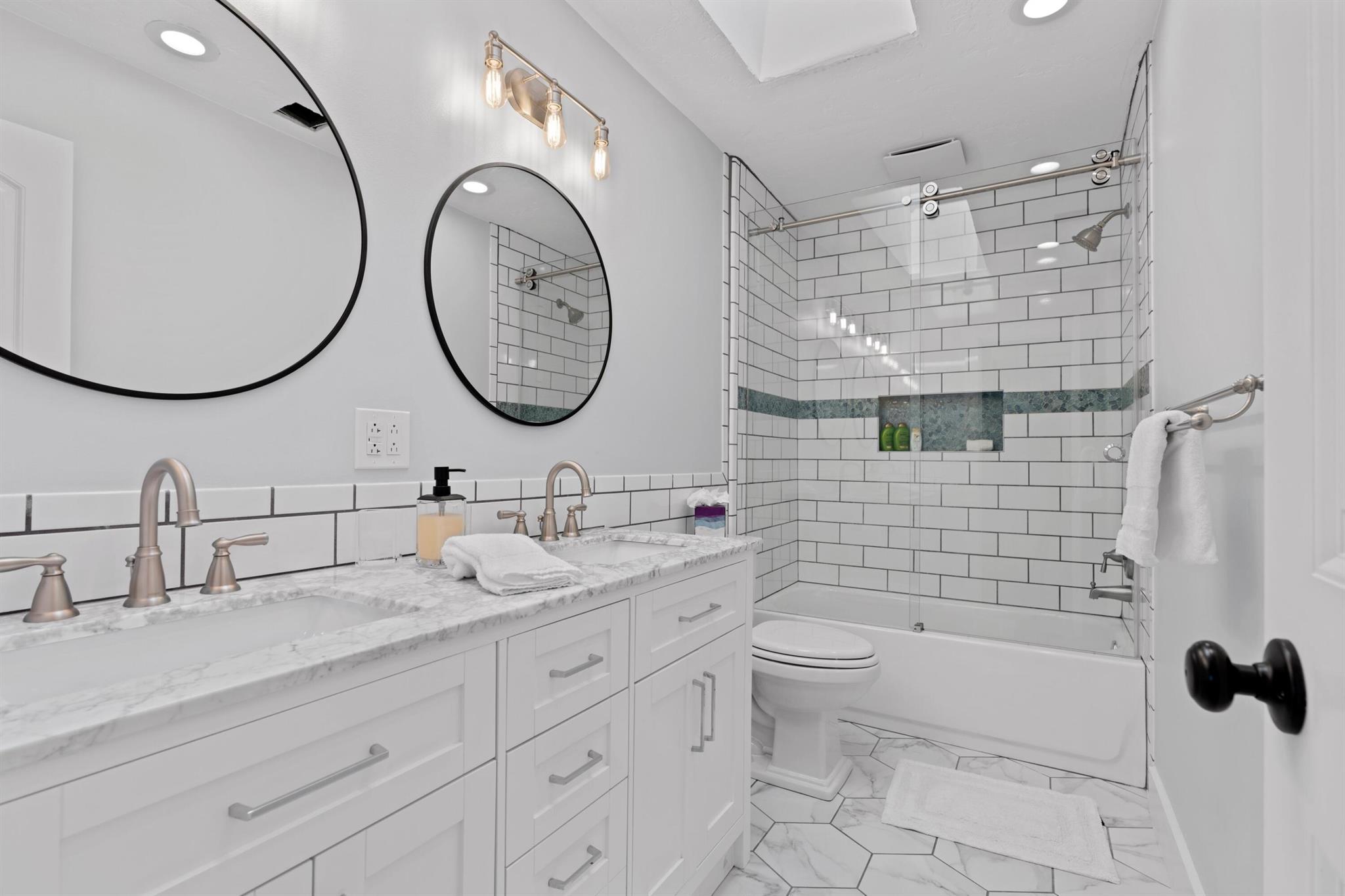 VISTA HILLS - Residential Lease