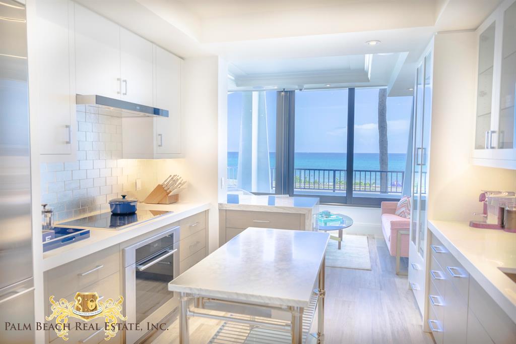 DUNSTER HOUSE CONDO - Residential