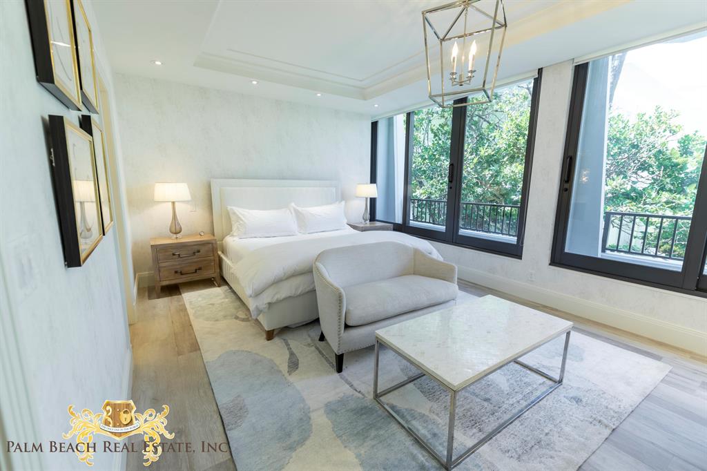 DUNSTER HOUSE CONDO - Residential