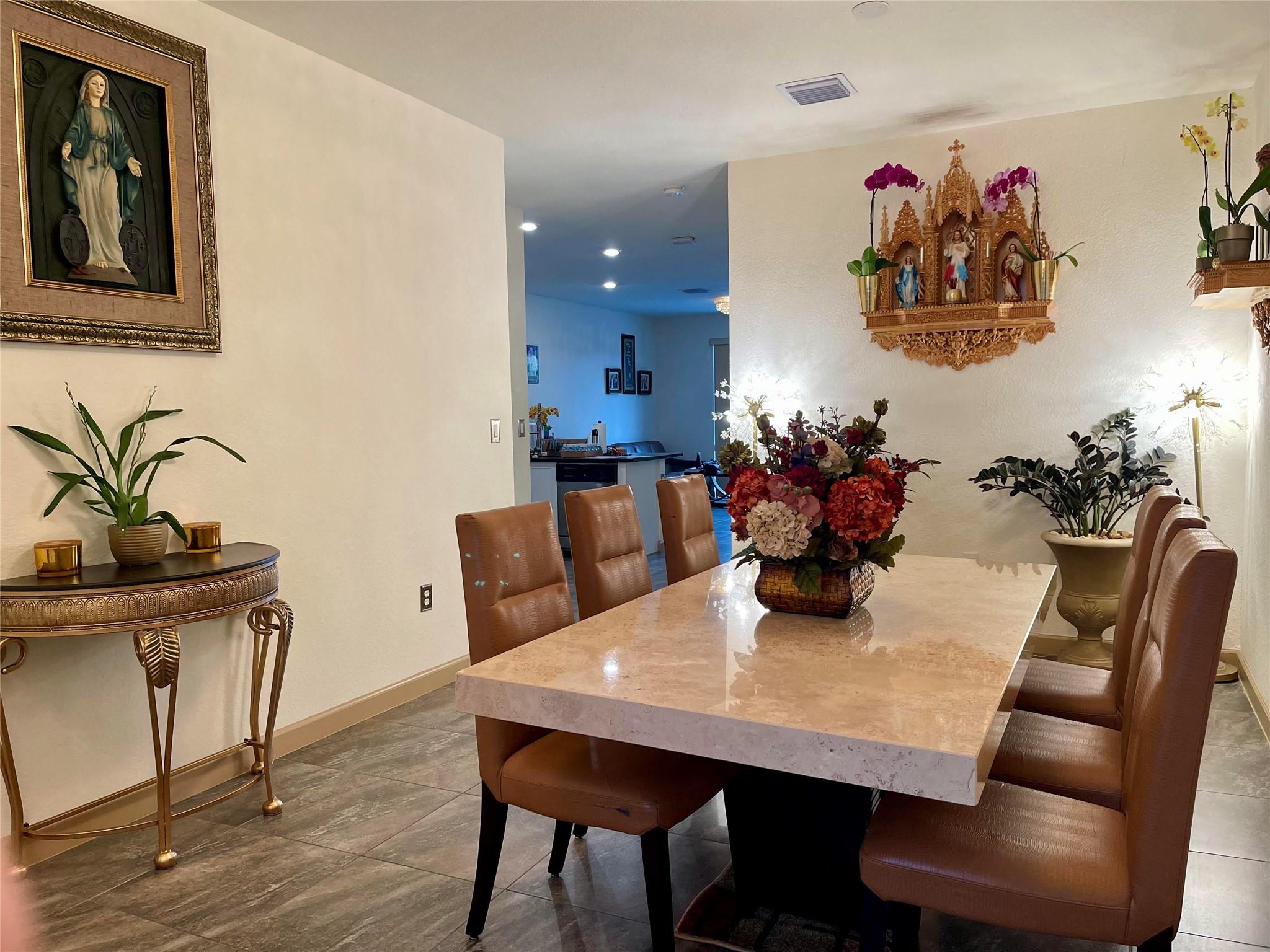 AQUABELLA SECTION ONE - Residential