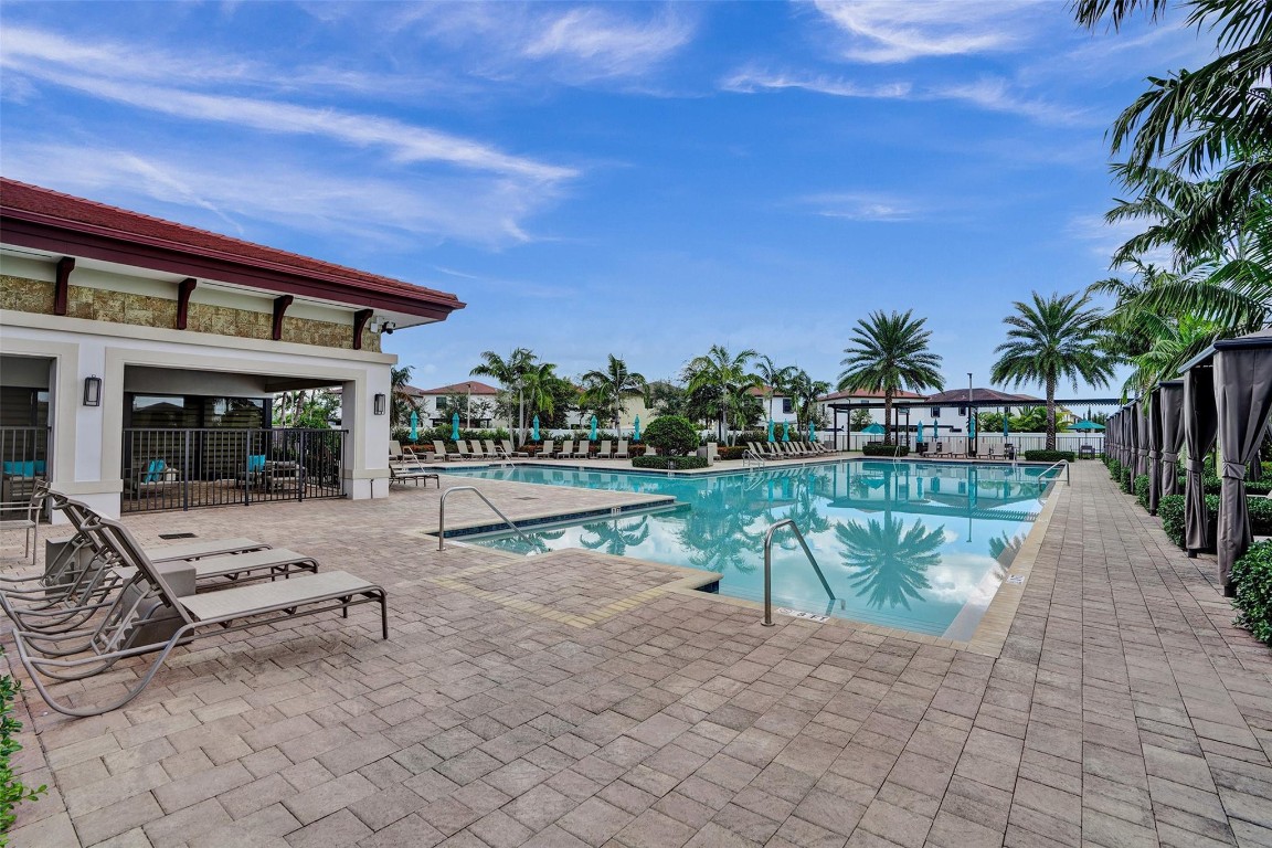 AQUABELLA SECTION ONE - Residential