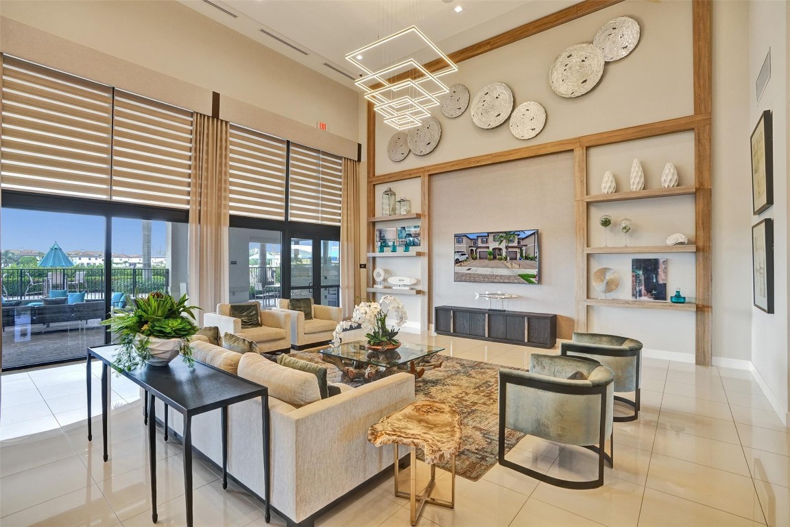 AQUABELLA SECTION ONE - Residential