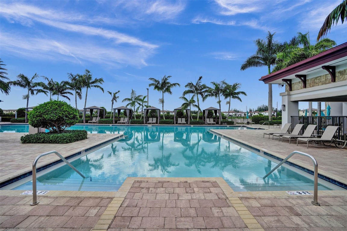 AQUABELLA SECTION ONE - Residential