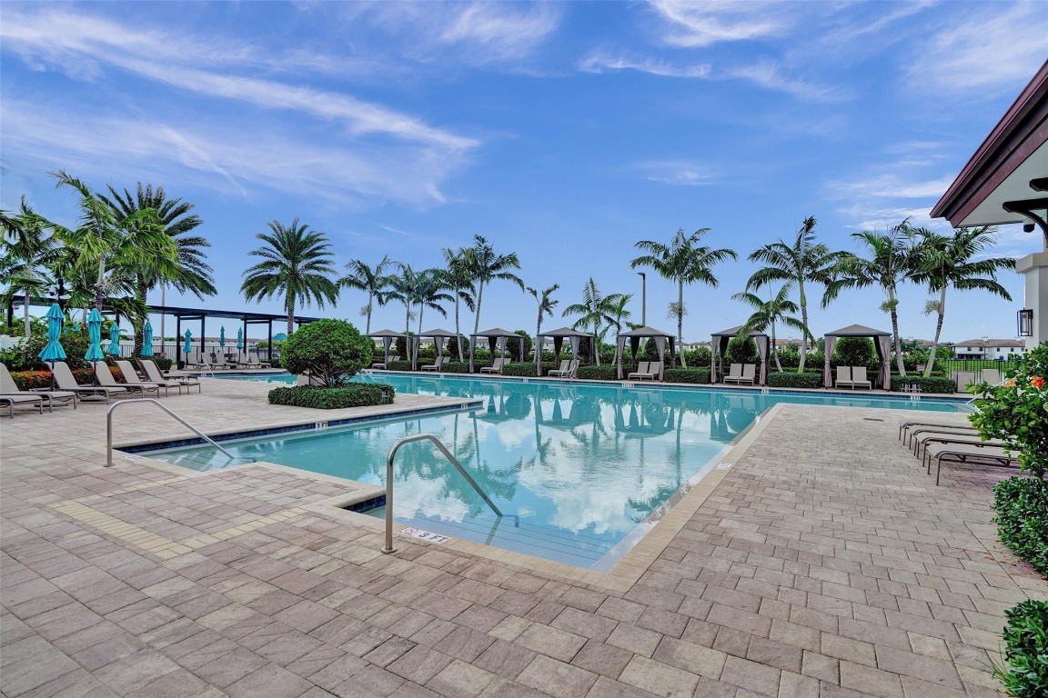 AQUABELLA SECTION ONE - Residential