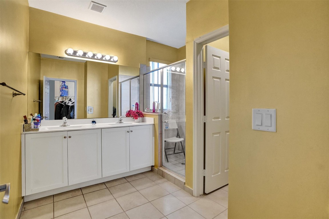 AQUABELLA SECTION ONE - Residential