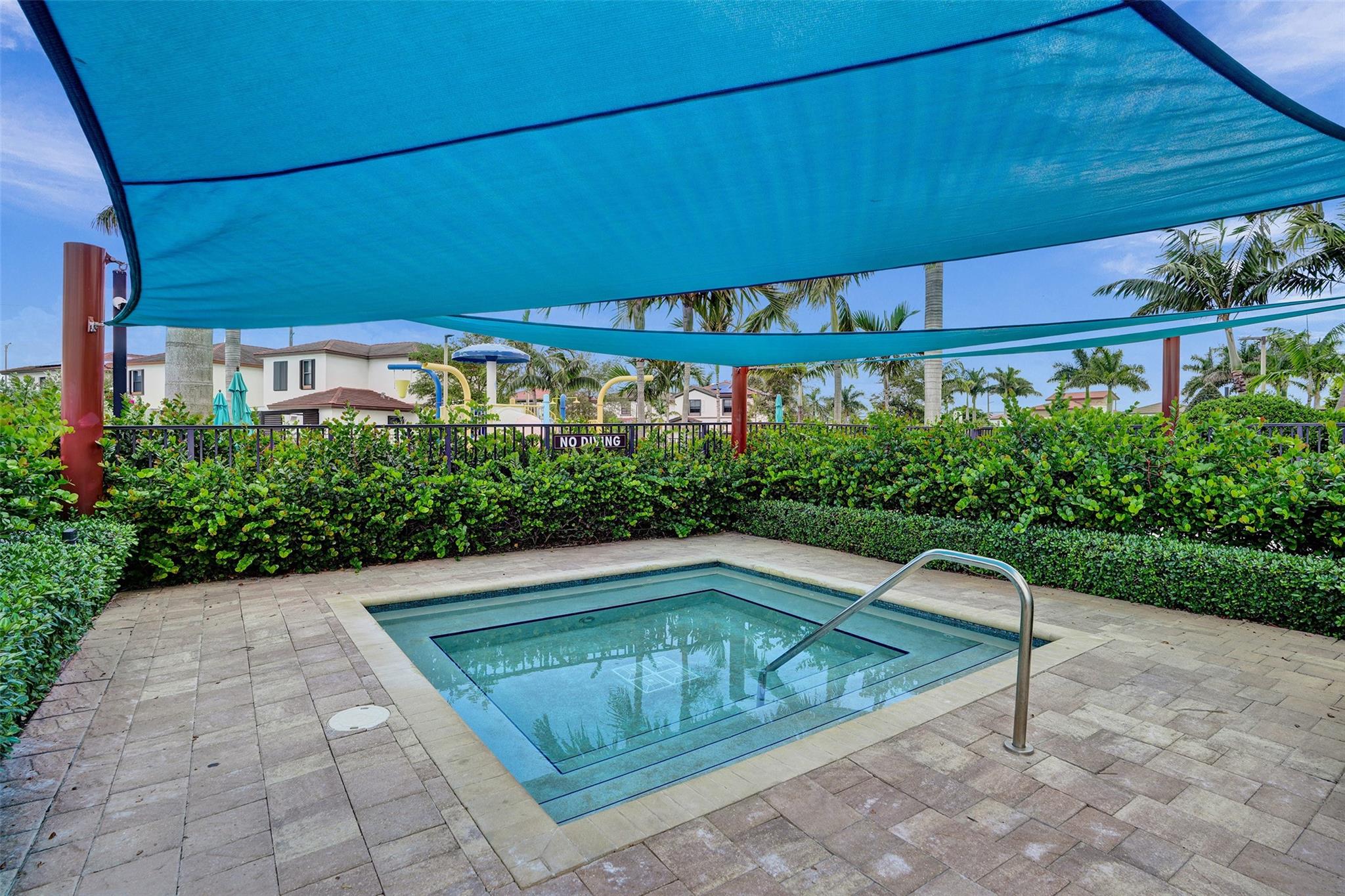 AQUABELLA SECTION ONE - Residential