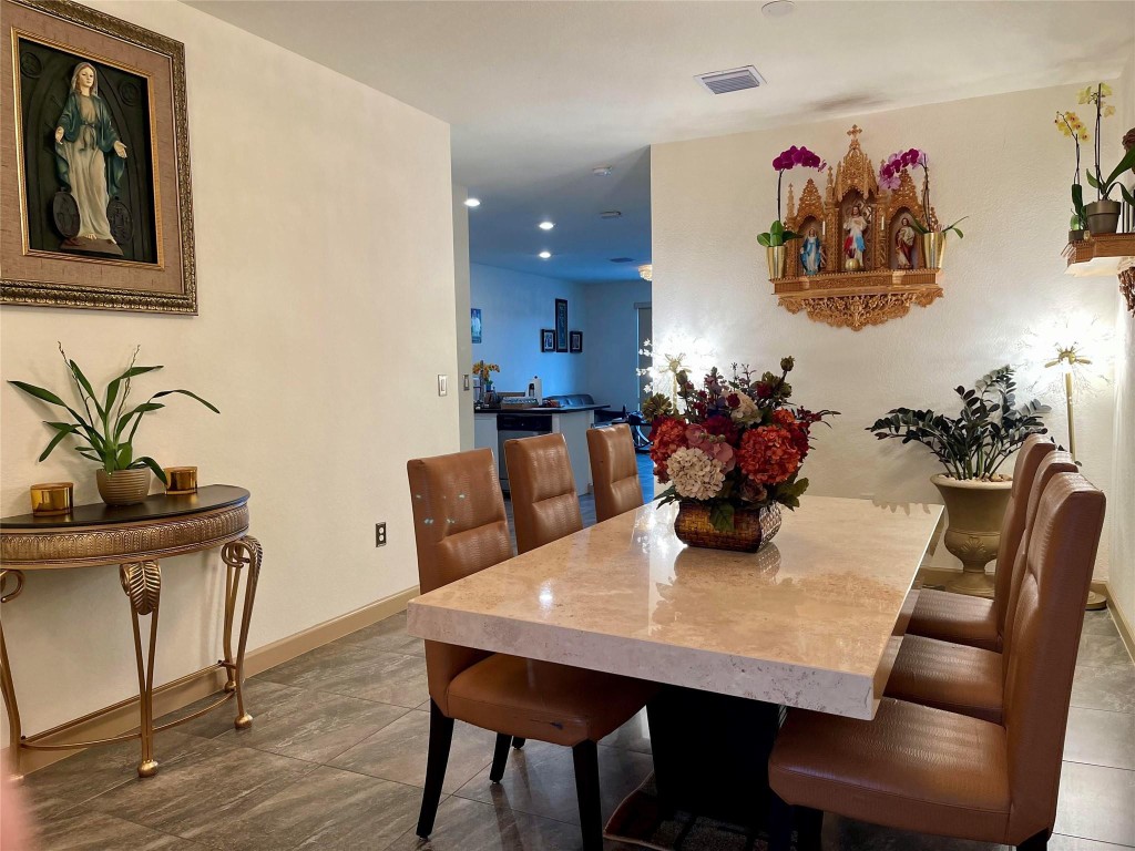 AQUABELLA SECTION ONE - Residential