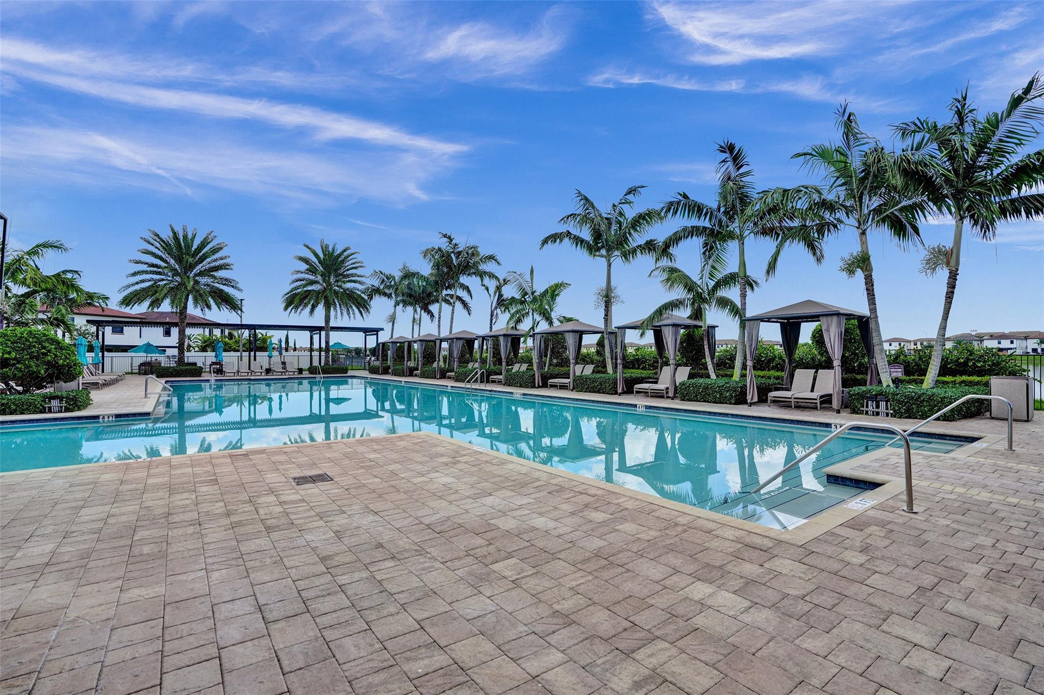 AQUABELLA SECTION ONE - Residential