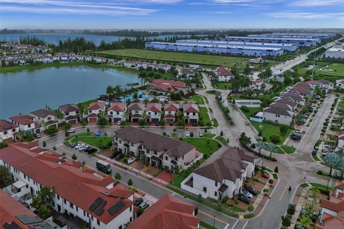 AQUABELLA SECTION ONE - Residential