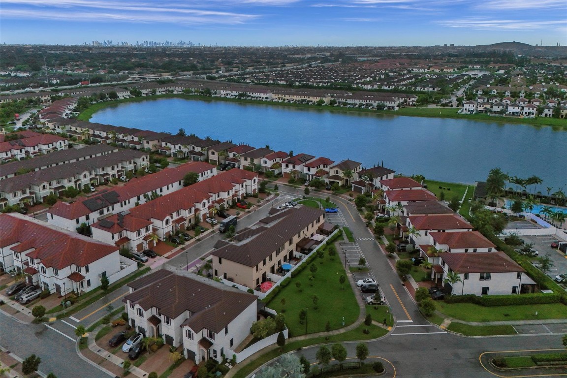 AQUABELLA SECTION ONE - Residential