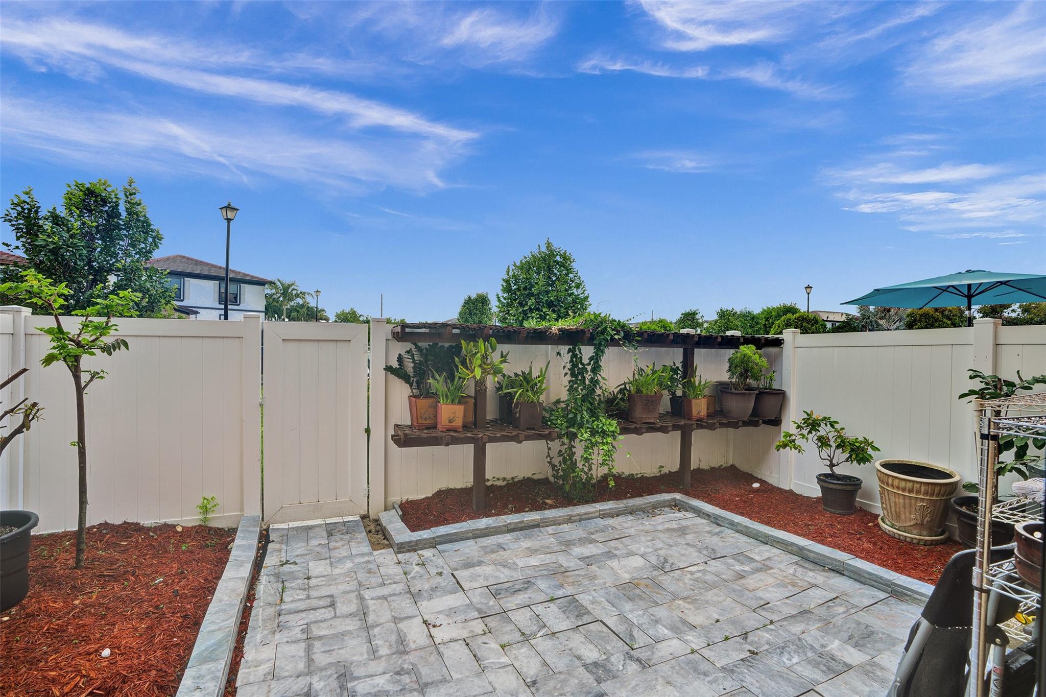 AQUABELLA SECTION ONE - Residential