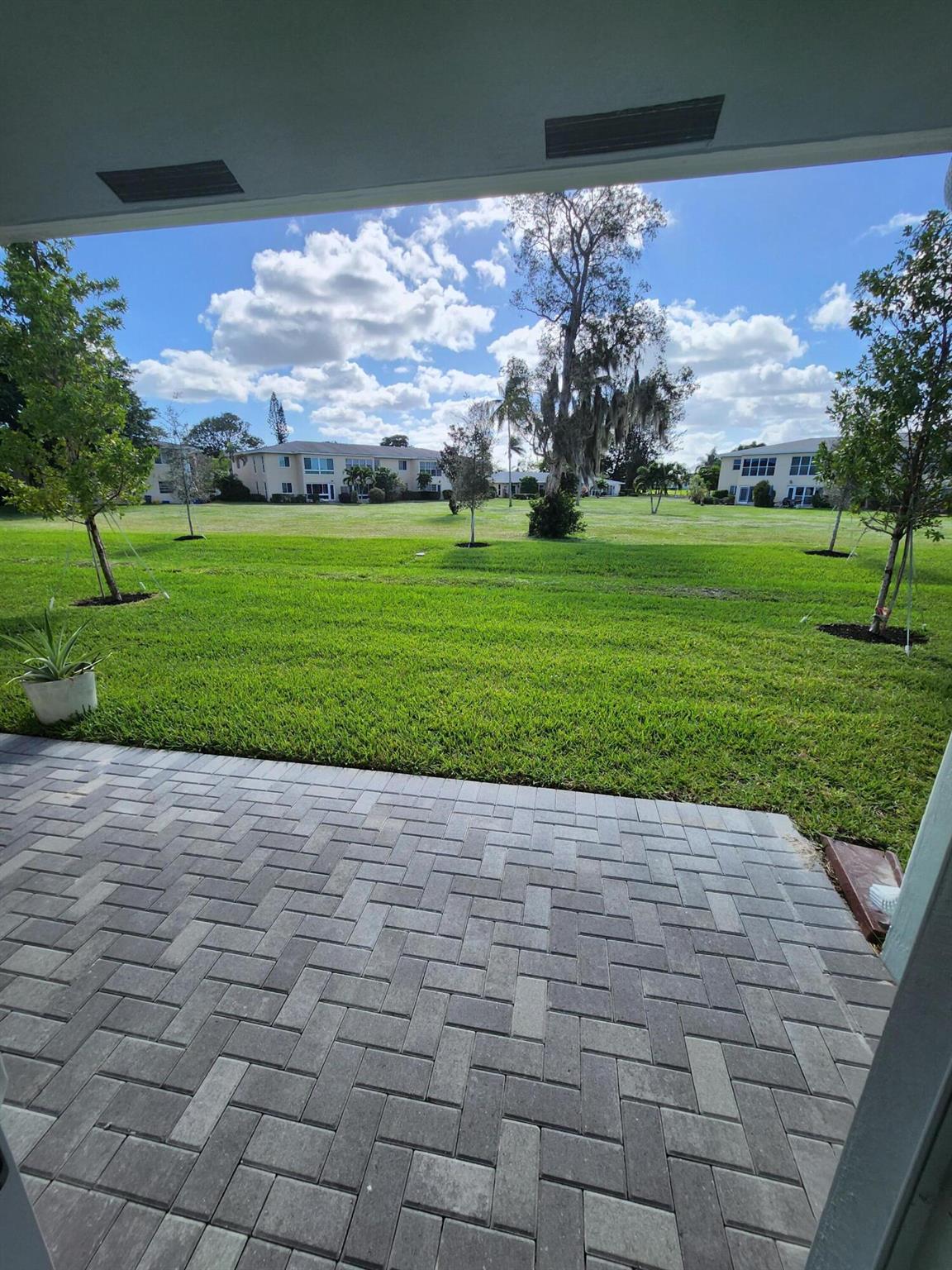 DELRAY TRAILS - Residential Lease