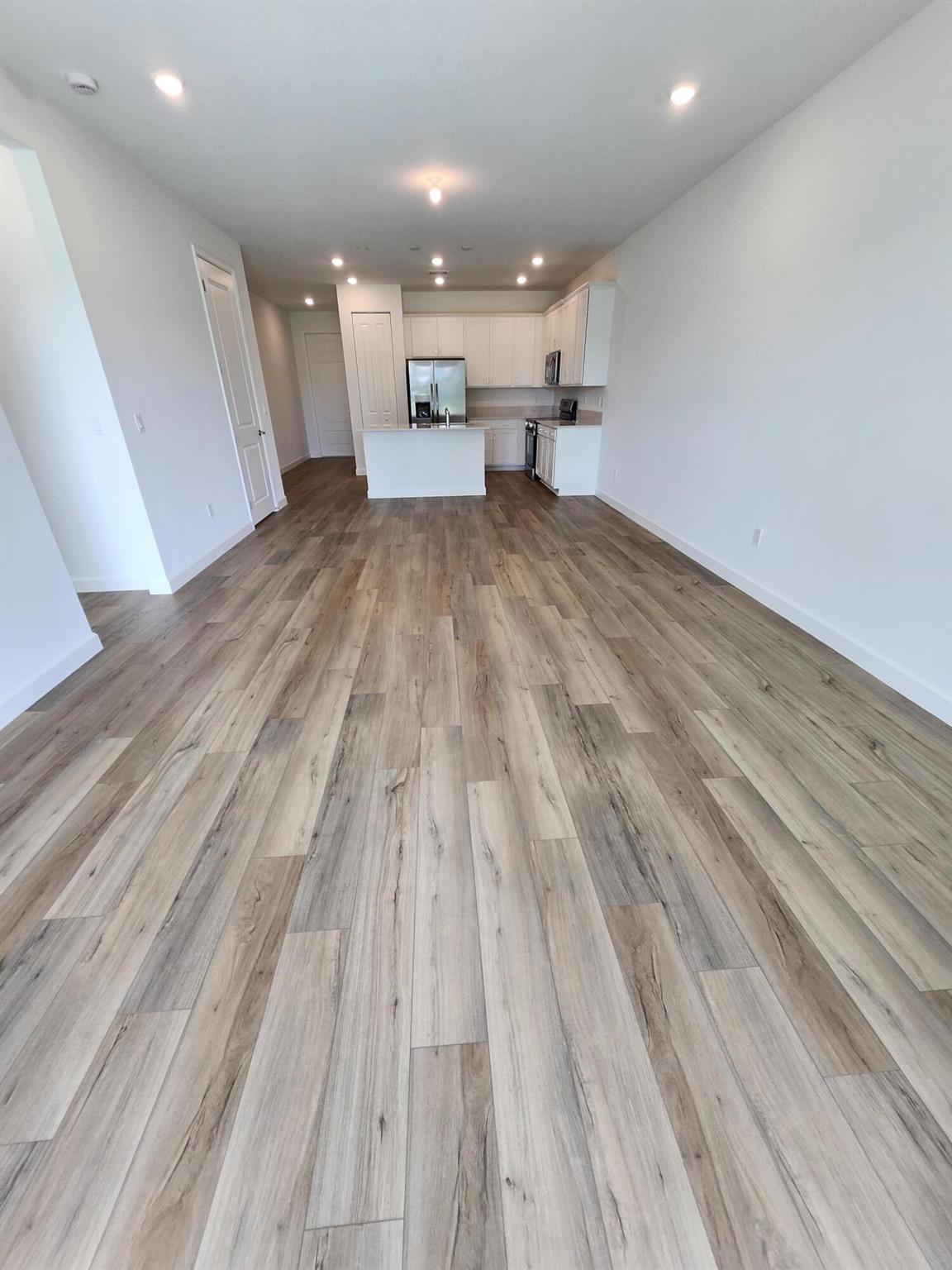 DELRAY TRAILS - Residential Lease