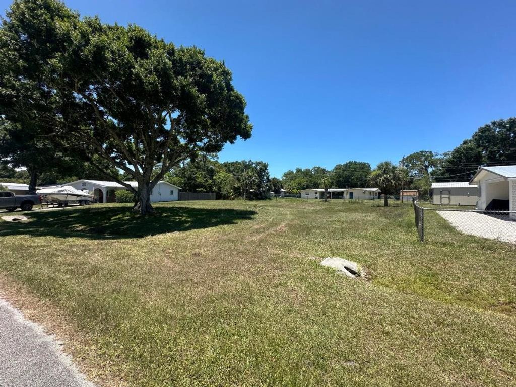 Photo of 7804 Hibiscus Road, Fort Pierce, FL 34951 (MLS # R11079013)