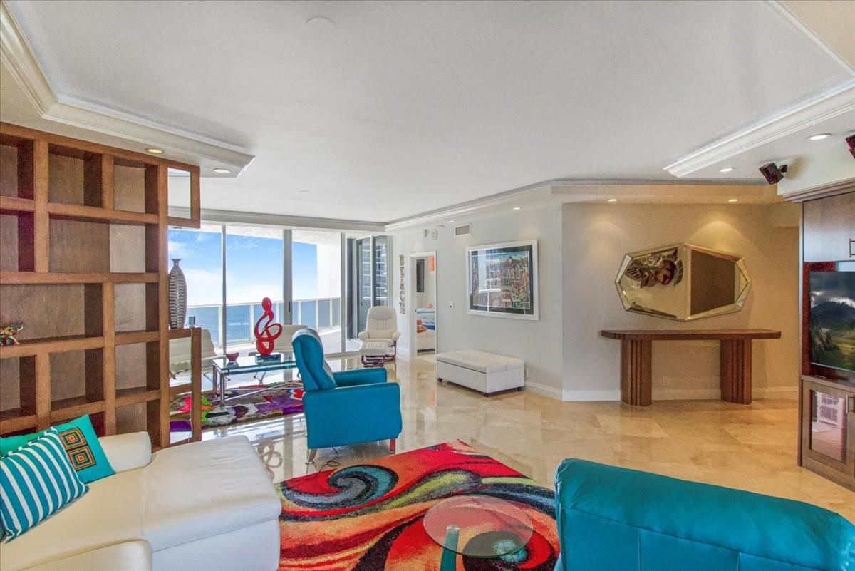 L'Hermitage - Residential Lease