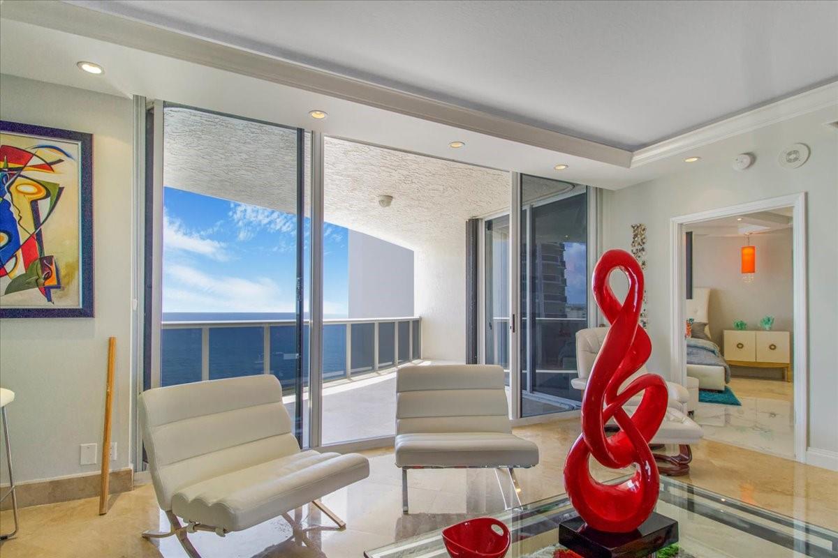 L'Hermitage - Residential Lease