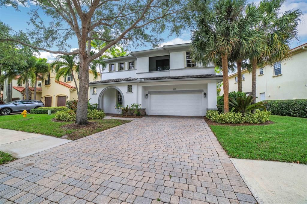 Photo of 837 Madison Court, Palm Beach Gardens, FL 33410 (MLS # R10881524)
