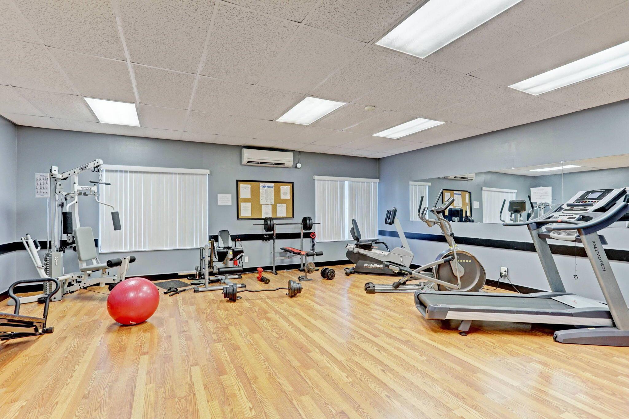 CRESTHAVEN VILLAS 10 COND - Residential Lease