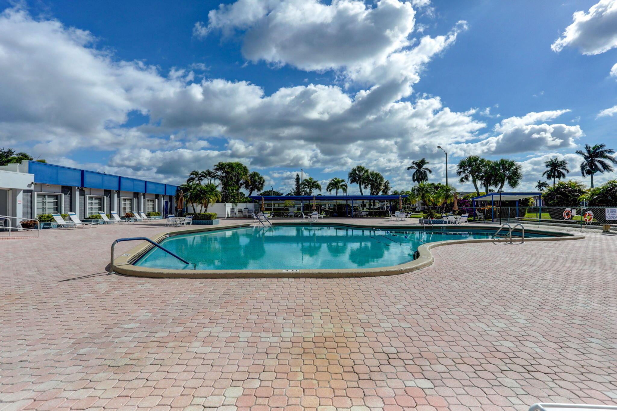 CRESTHAVEN VILLAS 10 COND - Residential Lease